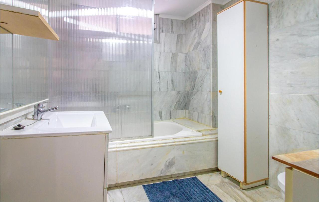 2 Bedroom Cozy Apartment In Benidorm Dış mekan fotoğraf