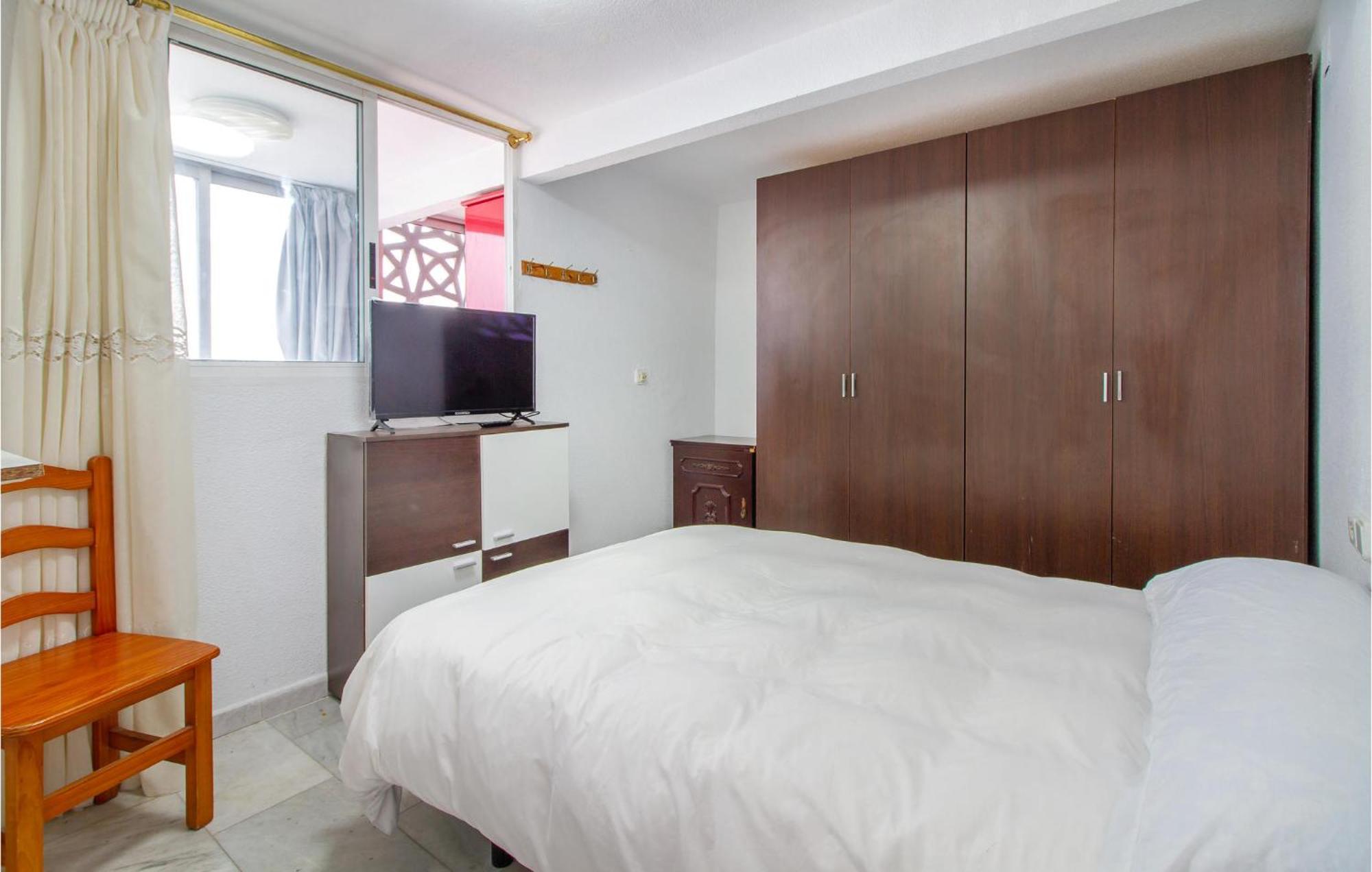2 Bedroom Cozy Apartment In Benidorm Dış mekan fotoğraf